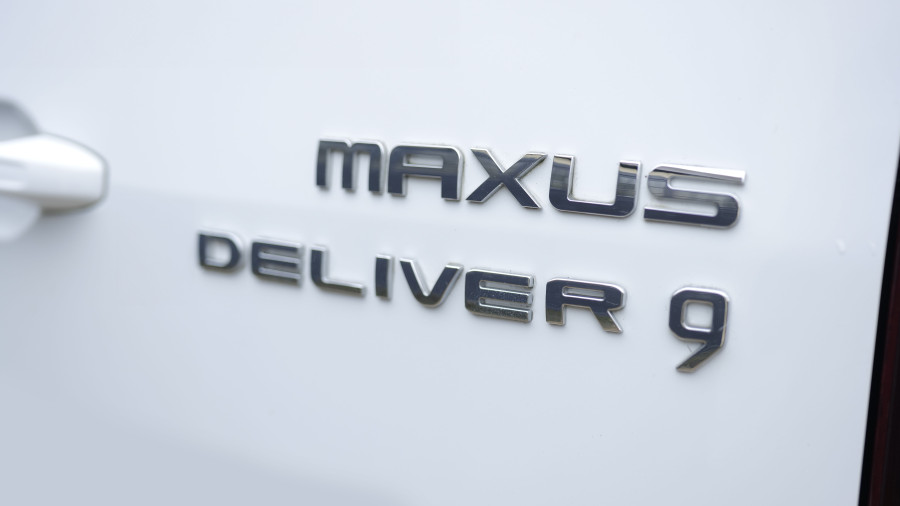 Maxus Deliver 9 - 2.0 D20 150 DRW Chassis Cab