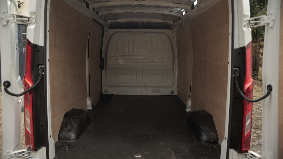 Maxus Deliver 9 - 2.0 D20 150 Chassis Cab