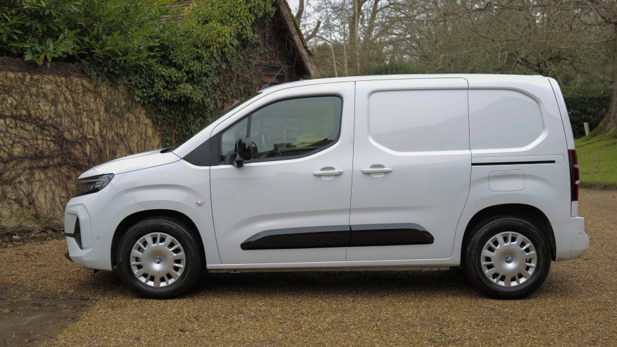 Vauxhall Combo Cargo - 100kW Prime 50kWh H1 Van Auto