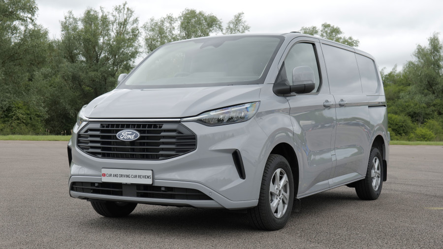 Ford Transit - 135kW 68kWh Trend Luton Van Auto