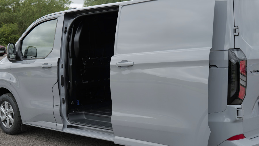 Ford Transit Custom - 160kW 65kWh H1 Van Sport Auto