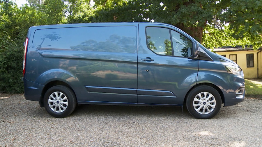 Ford Transit Custom - 2.0 EcoBlue 170ps Low Roof Limited Van