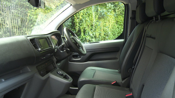 Vauxhall Vivaro - 2900 1.5d 100PS Dynamic H1 Van