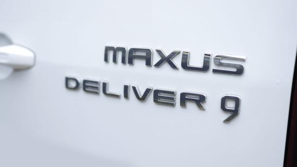 Maxus Deliver 9 - 2.0 D20 150 Lux Extra High Roof Van