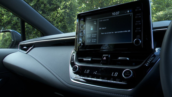 Suzuki Swace - 1.8 Hybrid Ultra 5dr CVT