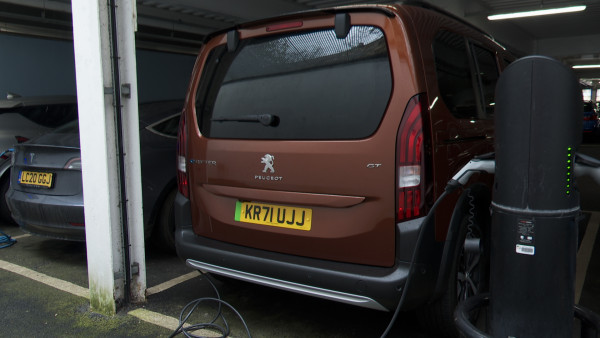 Peugeot Rifter - 100kW Allure Long 50kWh 5dr Auto [7 Seat]