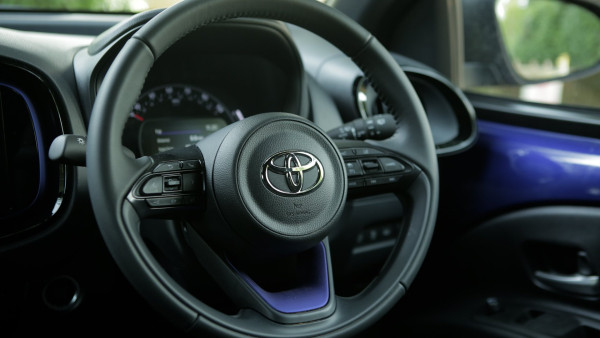 Toyota Aygo X - 1.0 VVT-i Edge 5dr [Parking]