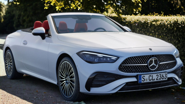 Mercedes-Benz Cle - CLE 300 4Matic AMG Line Preimum Plus 2dr 9G-Tronic