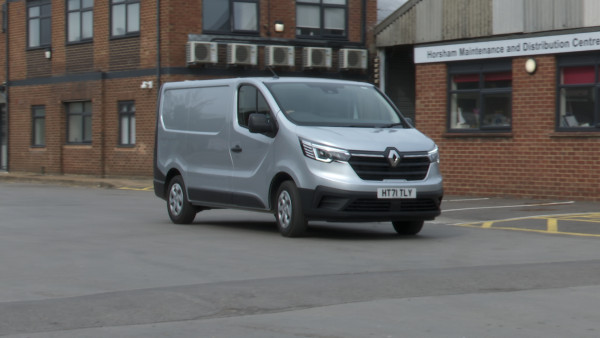 Renault Trafic - SL28 Blue dCi 110 Advance 9 Seater