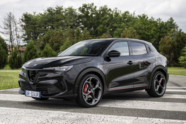 Alfa Romeo Junior - 207kW Elettrica Veloce 54kWh 5dr Auto