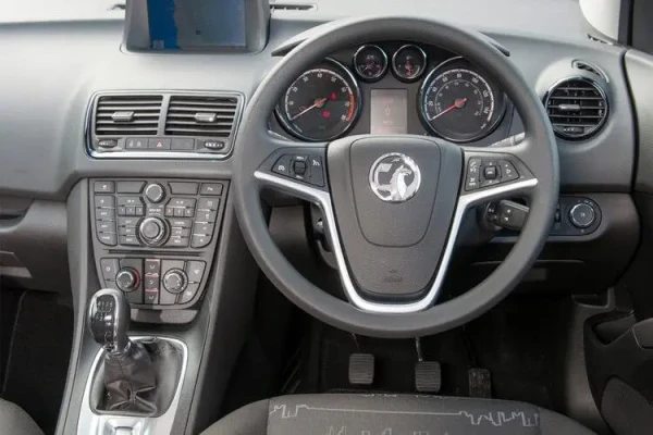 Volkswagen Transporter - 100kW 70kWh Commerce Plus Van Auto