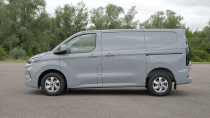 Ford Transit - 135kW 68kWh Trend Luton Van Auto