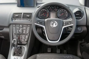 Volkswagen Transporter - 100kW 70kWh Commerce Plus Van Auto